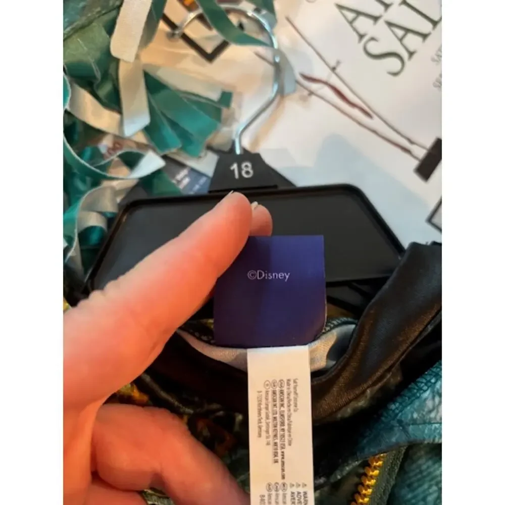 Disney Descendents Uma Costume 2 Piece Pants Jacket Zip Front Size 9 - 10 - Picture 10 of 10